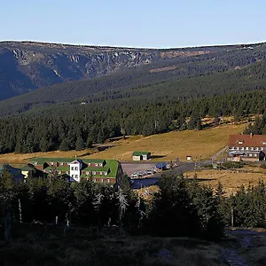 spindlerova-bouda.spindleruvmlyn-hotels.com/